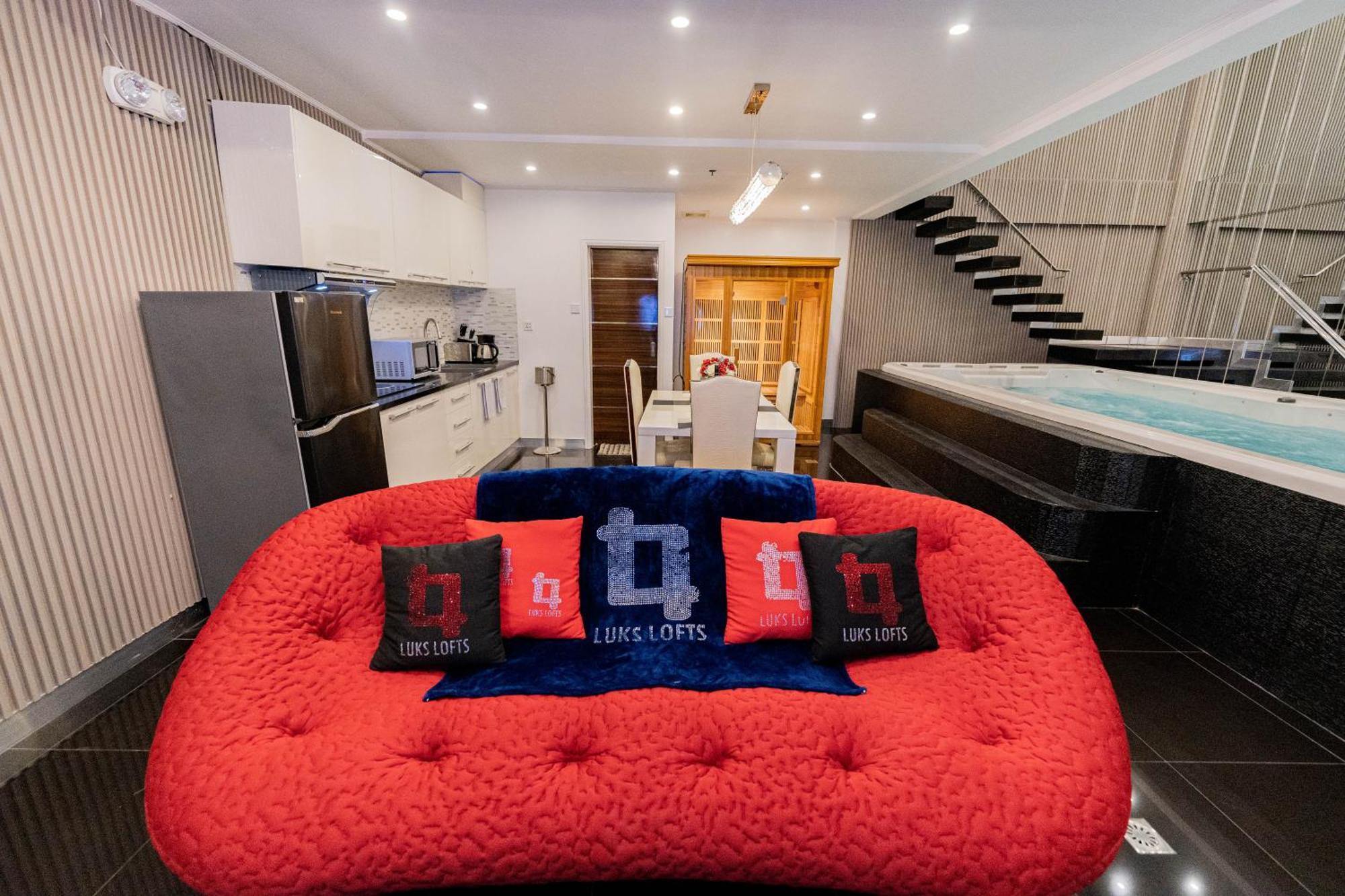 Luks Lofts Hotel & Residences Батангас Экстерьер фото